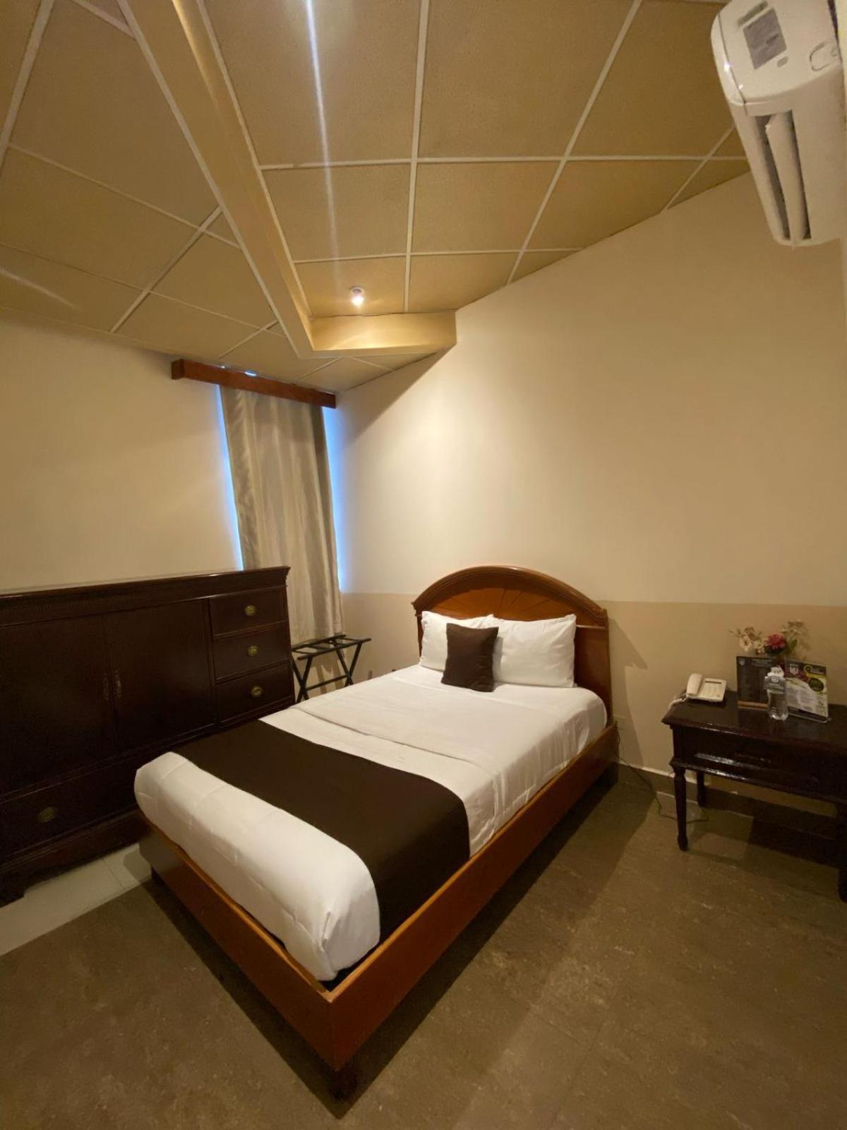 El Regio Hotel มอนแตร์เรย์ ภายนอก รูปภาพ