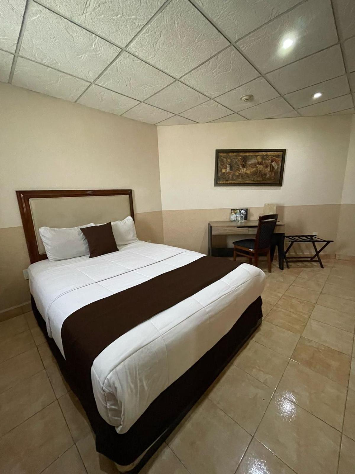 El Regio Hotel มอนแตร์เรย์ ภายนอก รูปภาพ