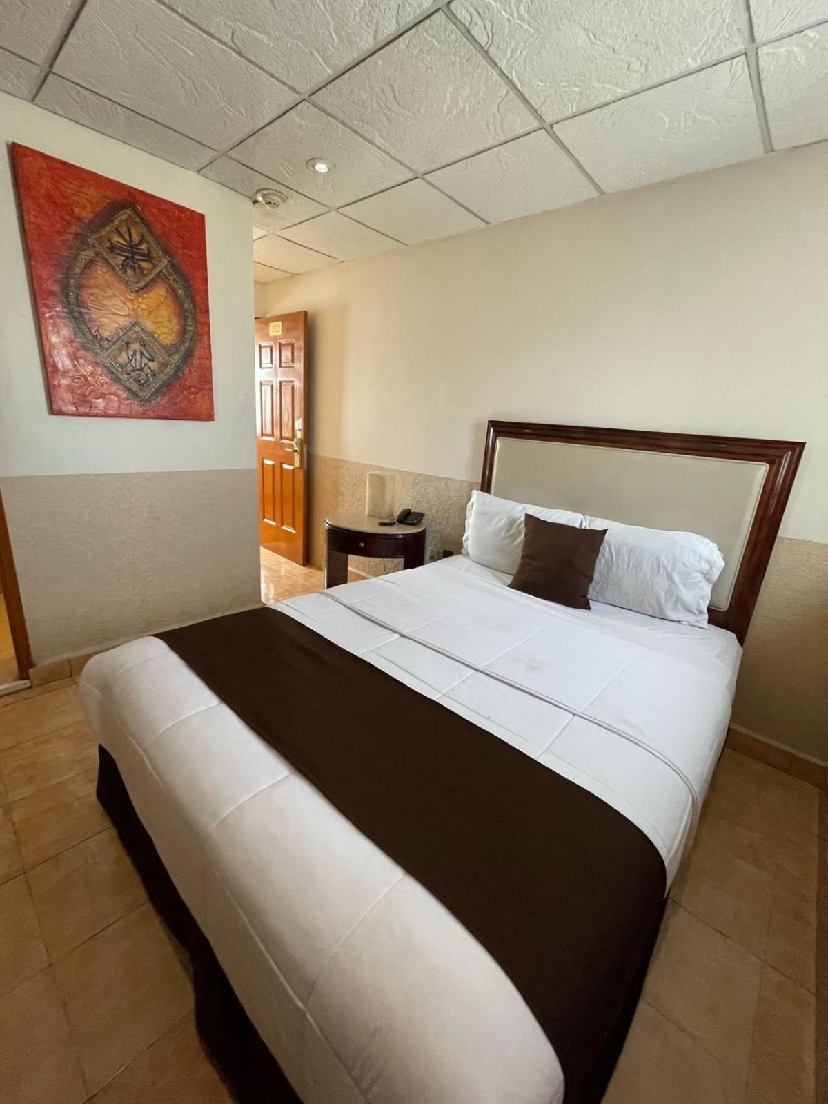 El Regio Hotel มอนแตร์เรย์ ภายนอก รูปภาพ